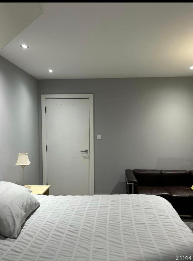 Cosy Nest In London Apartment Hendon Exterior photo